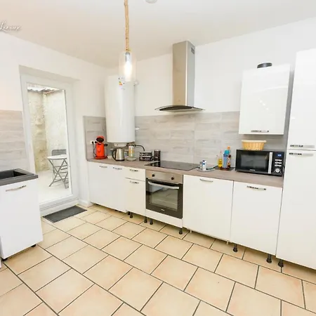 Agreable Et Moderne Centre Apartment