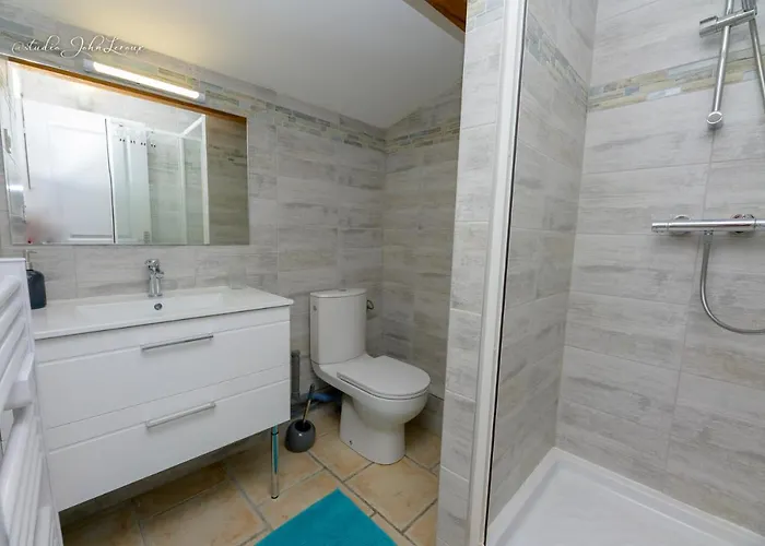 Agreable Et Moderne Centre Apartament